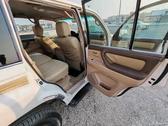 للبيع جيب لاندكروزر 2001 10