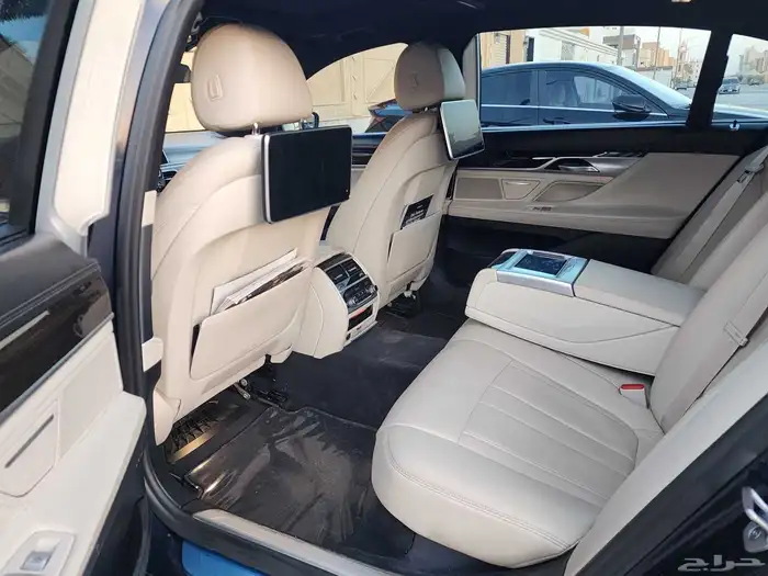 ممشي 164الف  2019  BMW 730il 9