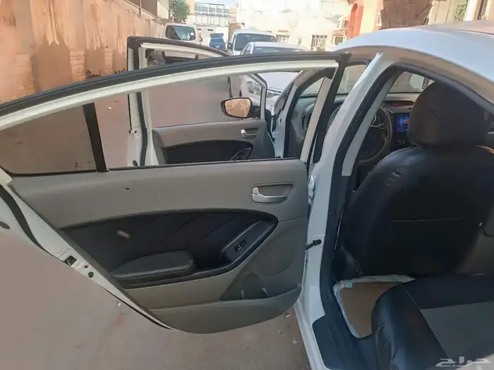 كيا سيراتو 2015 8