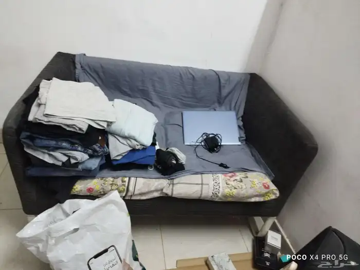 متفرقات للبيع ( استاند مطبخ علاقة ملابس طاوله صغيره ك 3