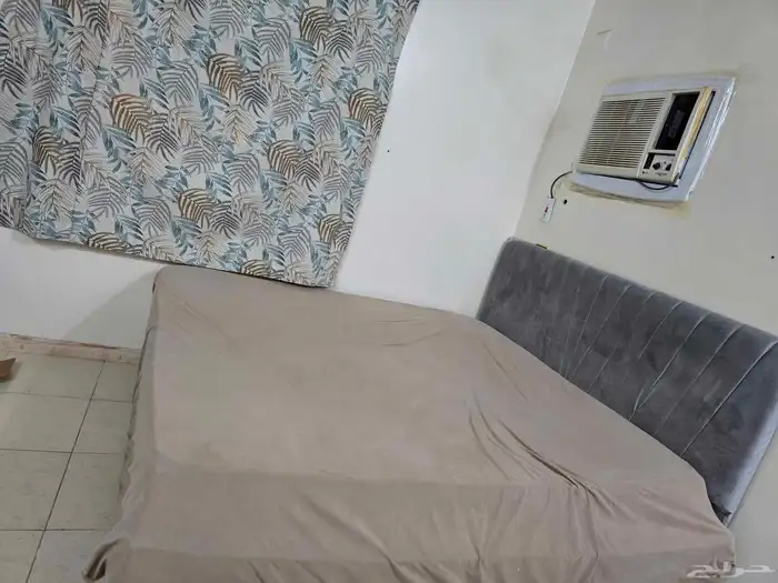 غرفه نوم للبيع مستعمله دولاب 4 فتحات سرير تسريحه درج 2 كمدين 3