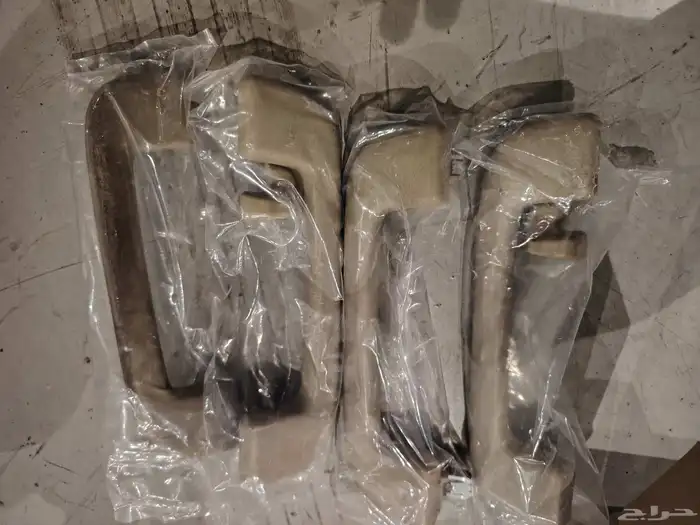 اربع مساكات حق اليد وكاله اصلي مستعمل.. شمعات كامري اصلي وكا 1