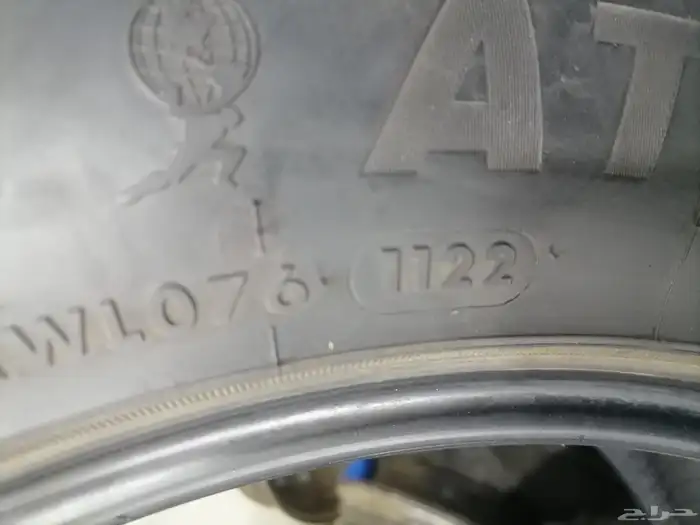 كفرات مستخدمه نظيف دوج 235 55 18 او سيارات اخرى 5