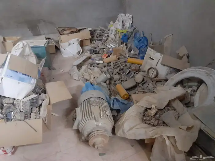 ماطور هواء ومكينه لحام والاغراض المعروضه للبيع 8