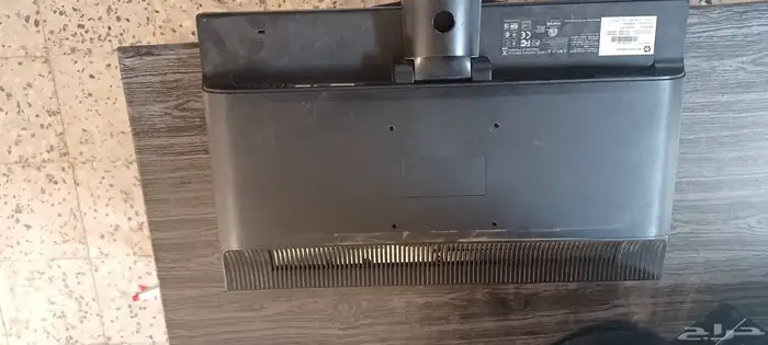 للبيع ثلاث شاشات مكتبية عرض خاص 2