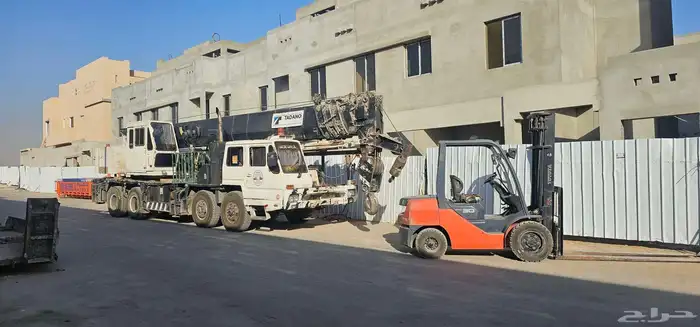 تاجير رافعه شوكيه فوركلفت ورافعه يدوية جاك 5