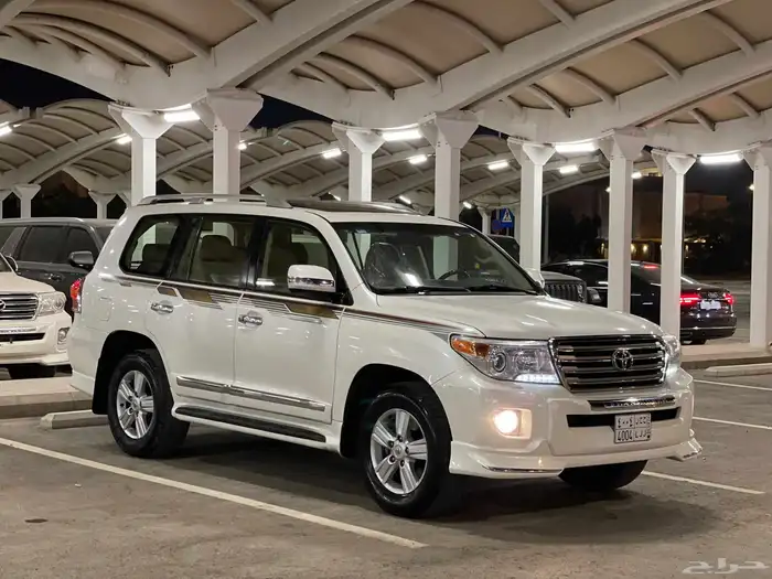 تويوتا لاند كروزر 2014 فل 1