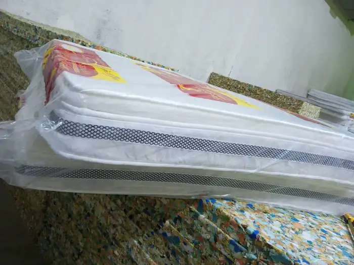 مراتب واسره اثاث عمال شركة سليب توب المراتب والبطانيات اسره 0