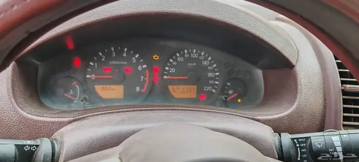 وانيت نيسان موديل 2014 للبيع 6