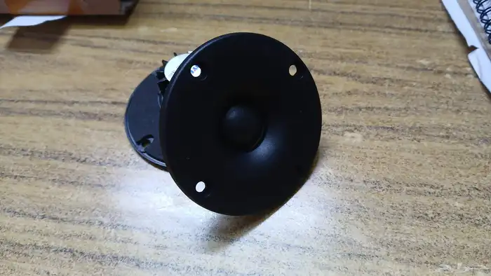 A pair of highfrequency speakers high and not low frequency 0