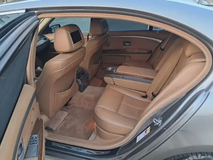 بي ام دبليو فل كامل شبه مخزنه وكاله 10