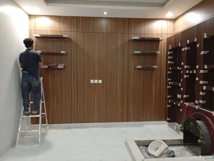 قبل وبعد. تركيب مشب شيبرد خشبي 0