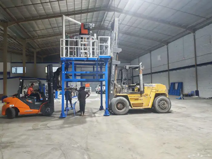 تأجير رافعات شوكيه وشيزر لفت ومان لفت وجميع انواع المعدات 5