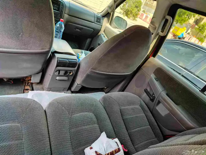 للبيع اكسبلورر 2002 4