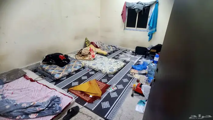 سكن عزابي ناقصنا اثنين اشخاص على الشخص 300 2