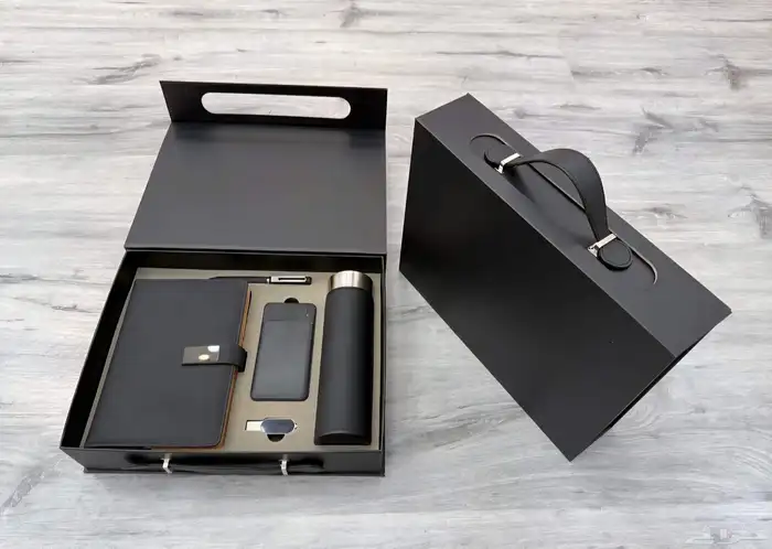 لوحات بنر فلكس حروف بارزة زنكور مضيئة ستيكر اكرليك أسوار 22