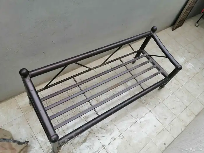 كراسي حديد 2