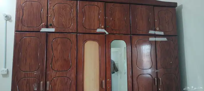 دولاب ملابس . وورود صتاعية. 2