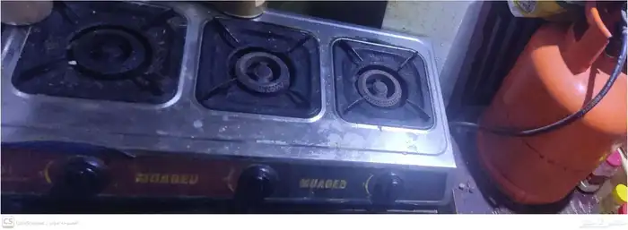 اسطوانة غاز مع منظم ايطالى وبوتجاز ارضى 3 عيون 0