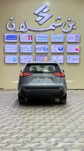 تويوتا راف فور XLE بنزين 2025 19