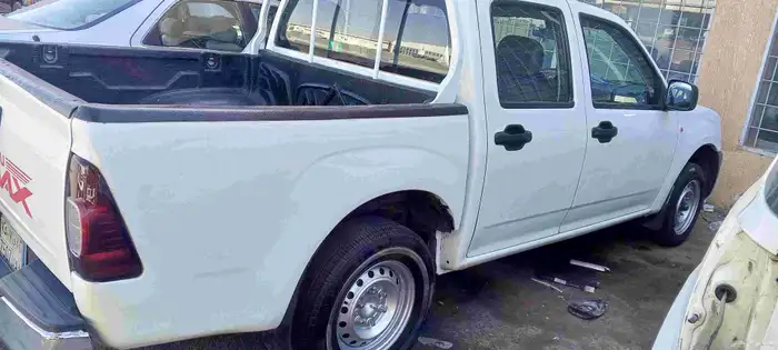 ايسوزو ديمكس 2012 2