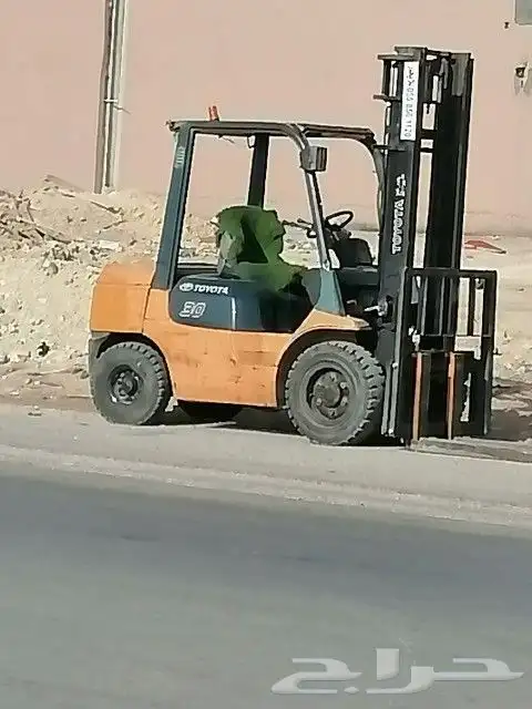 تاجير رافعات شوكيه فركلفت -Forklift. جي سي بي كرينات 3