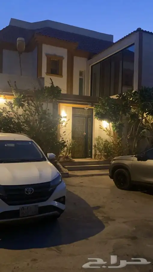 مسوق عقاري - اعرض لكم فيلا بحي غرناطه للبيع 1