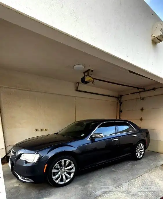 كرايسلر 300c هيمي مالك اول من الوكاله 9