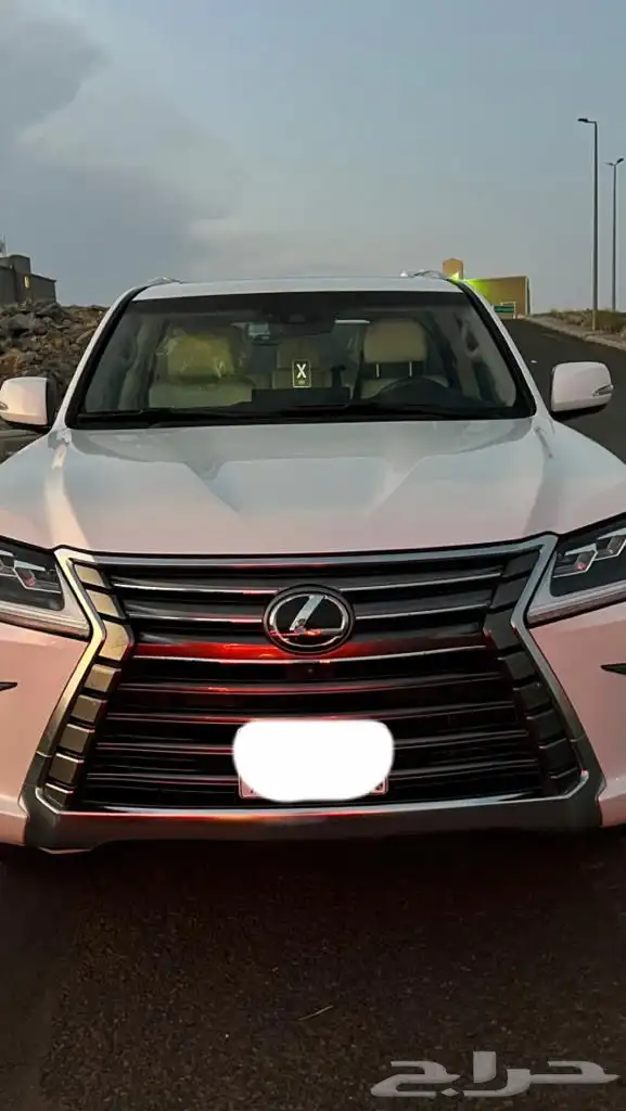 للبيع لكزس 2016 بريمي 3