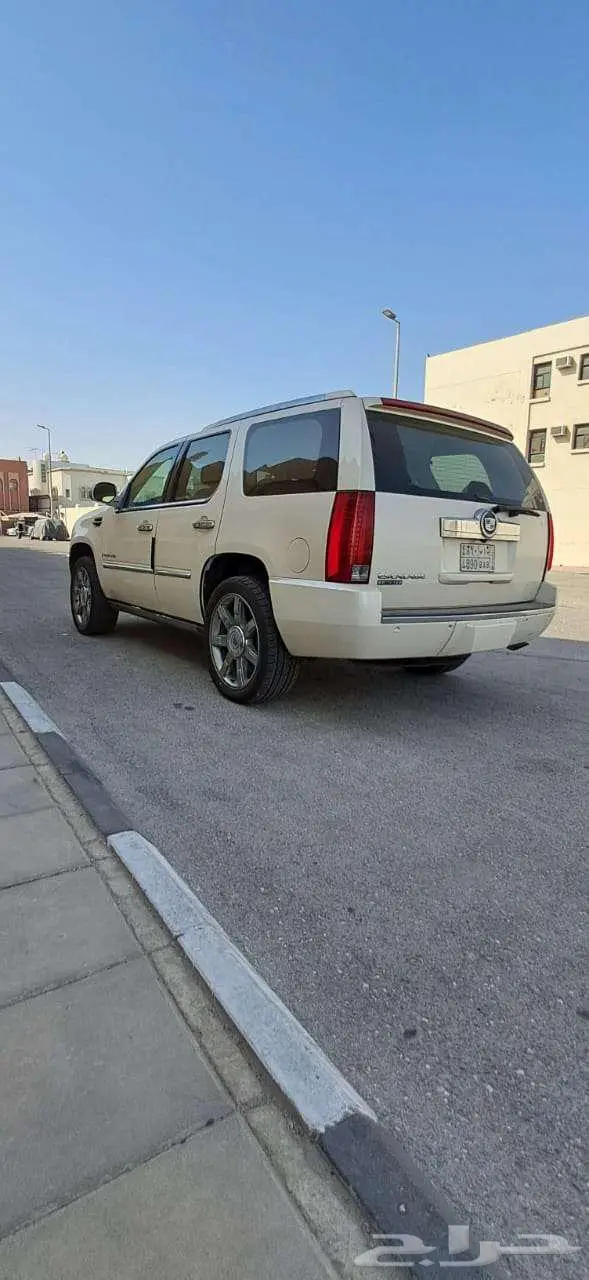 للبيع كاديلاك اسكاليد موديل 2007 5