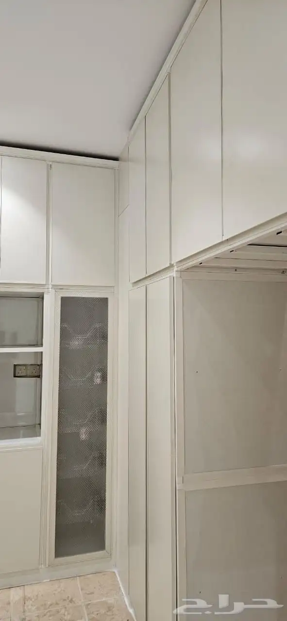 يوجد شقق خمس غرف وأربع غرف وثلاث غرف وغرفتين وعمارة جديدة 14