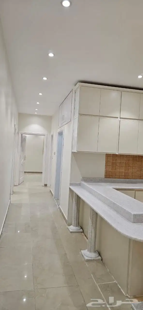 يوجد شقق خمس غرف وأربع غرف وثلاث غرف وغرفتين وعمارة جديدة 7