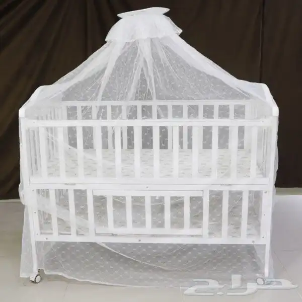 للبيع سرير مواليد و للبيع دباب شحن 1