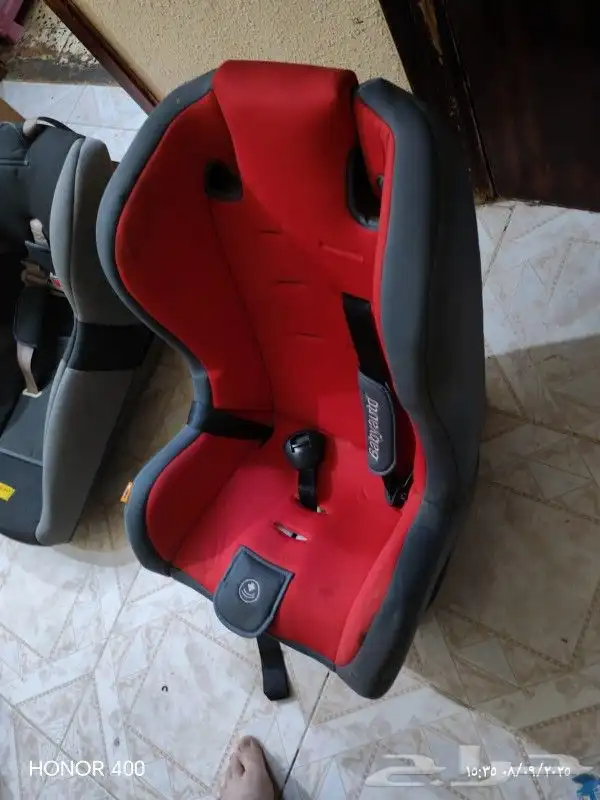 للبيع فرن غاز و كرسي سيارة 2 و كرسي هزاز و كرسي طعام 4