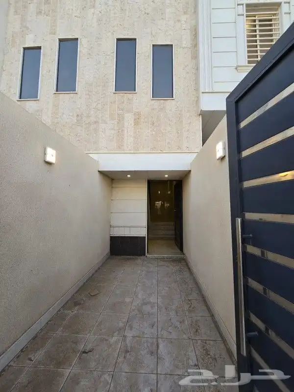 للبيع روف علوي مع ملحق مصعد شغال جاهز تشطيب راقي 650الف 2