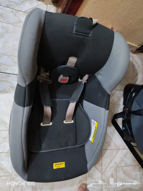 للبيع فرن غاز و كرسي سيارة 2 و كرسي هزاز و كرسي طعام 5