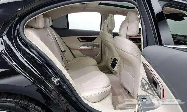 مرسيدس E350 هايبريد موديل 2025 4