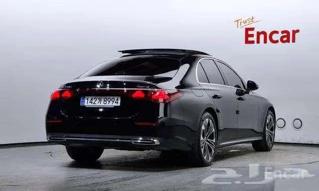 مرسيدس E350 هايبريد موديل 2025 1