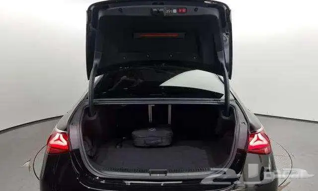 مرسيدس E350 هايبريد موديل 2025 11