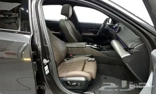 Bmw 520i msport موديل 2024 استيراد كوريا 3
