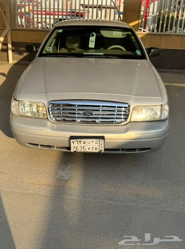 فورد فكتوريا 2012 7