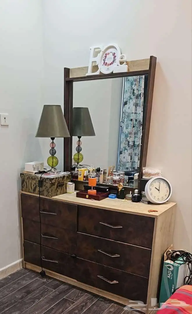 اثاث بيت وأجهزة للبيع بداعي السفر كنب غرفة نوم براد غاز 8