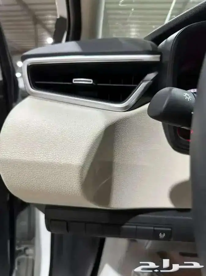 تويوتاكورولا XLI 2.0 طيس 2025 ابيض كاش اقساط 6