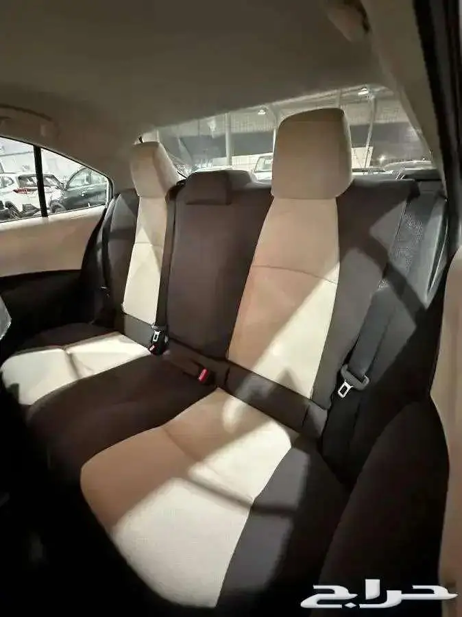 تويوتاكورولا XLI 2.0 طيس 2025 ابيض كاش اقساط 5