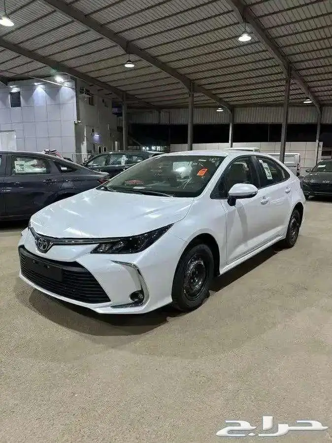 تويوتاكورولا XLI 2.0 طيس 2025 ابيض كاش اقساط 2