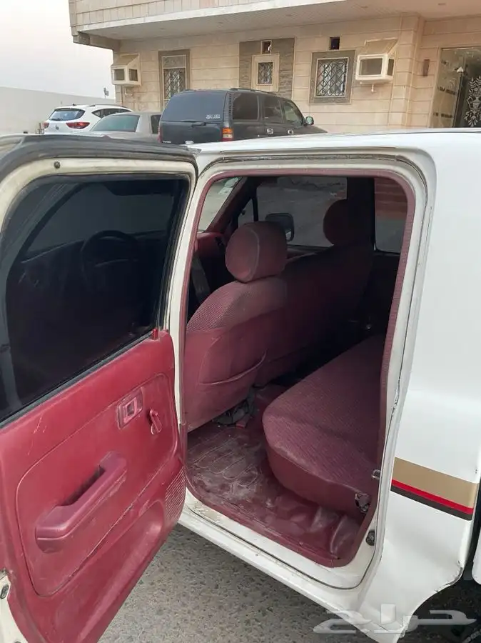 للبيع هايلكس 2001 12