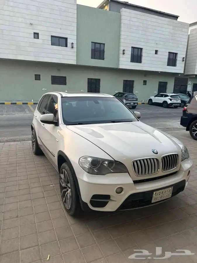 للبيع بي ام x5 2013 1