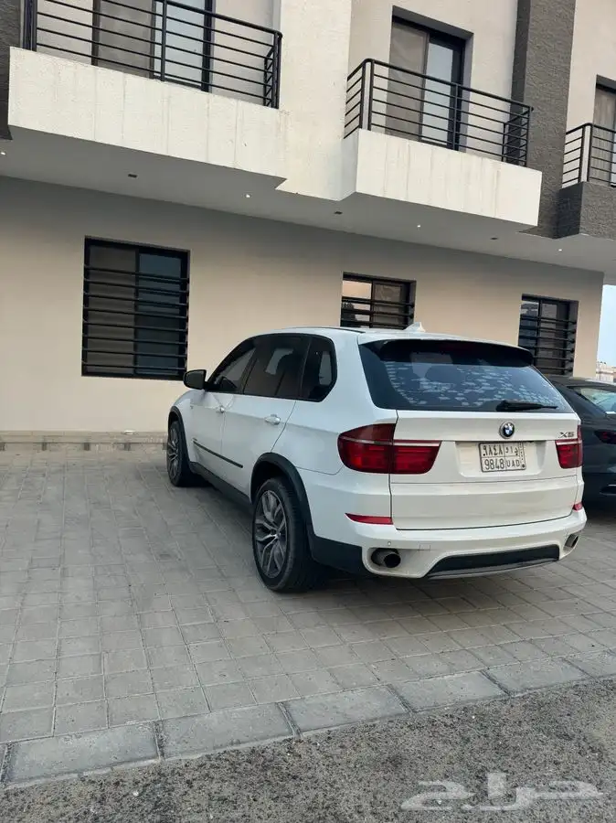 للبيع بي ام x5 2013 4