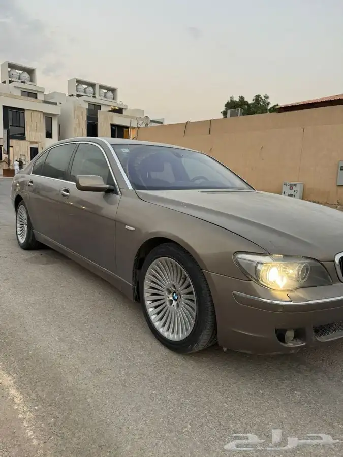 BMW 730 Li 2