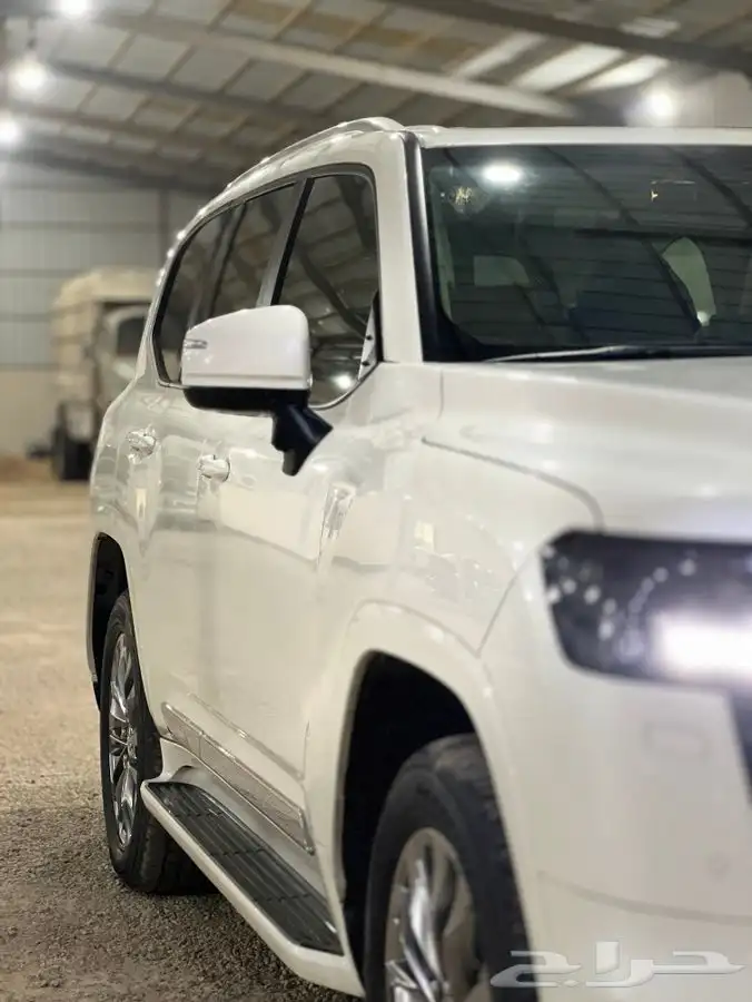 تويوتا لاندكروزر L3 13